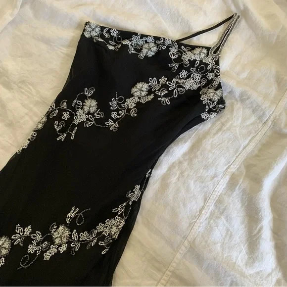 SOLD Stunning Vintage Y2K Asymmetrical Beaded Dress Cache Sz 6 - Picture 12 of 16